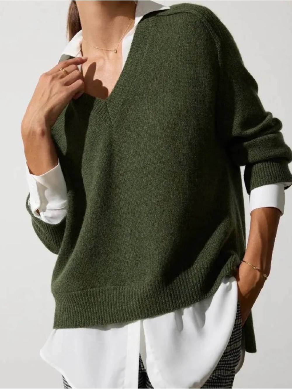 Brochu Walker Cashmere Olive Green V-Neck Relaxed Sweater